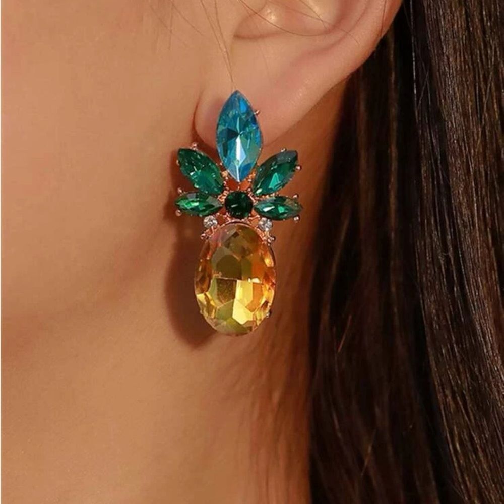 5/$25 PINEAPPLE EARRINGS